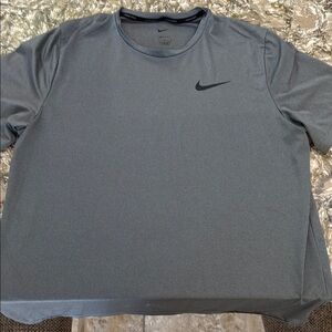 Nike Gray Short Sleeve Athletic Tee / B47